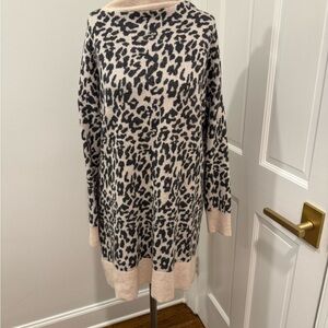 Loft. Tunic Animal Print Sweater. Large. Viscose Blend. Hand Wash. GUC.
